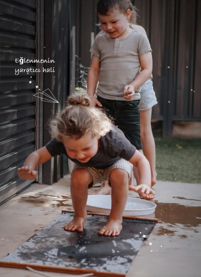 Sihirli Tuval + Fırça Seti: Sadece suyla boyayın!